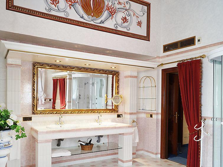 With Private Pool,near The , Bbq, Wifi Villaer